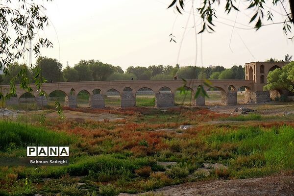 زاینده رود تشنه است