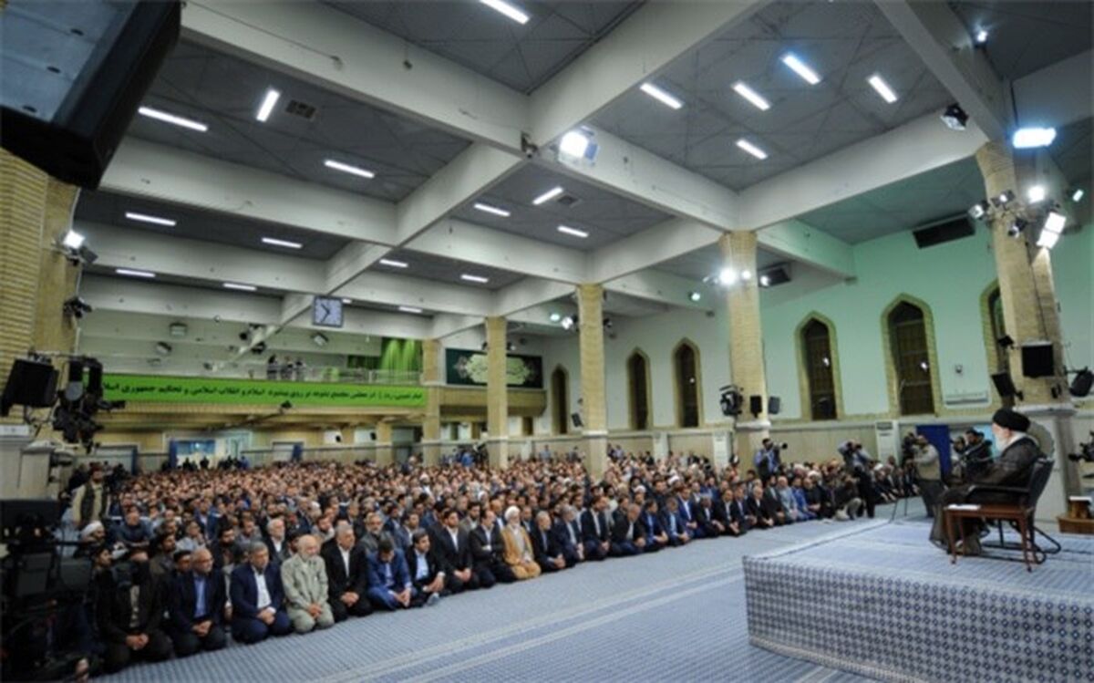 رهبرمعظم انقلاب: مجلس نباید نماد تردید، خودکم‌بینی، یأس، ناامیدی و  توجه نکردن به مسائل کشور باشد