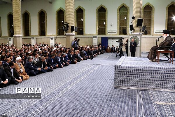 دیدار رئیس و نمایندگان مجلس شورای اسلامی با مقام معظم رهبری