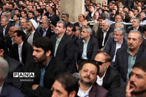دیدار رئیس و نمایندگان مجلس شورای اسلامی با مقام معظم رهبری