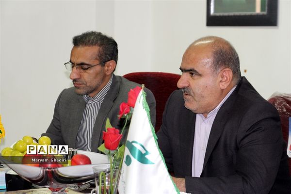 نخستین نشست اعضای دوره جدید شورا و مجلس دانش‌آموزی مازندران