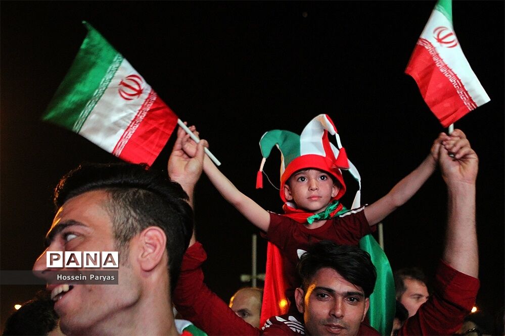 استقبال مردمی از ورود تیم ملی  به ایران