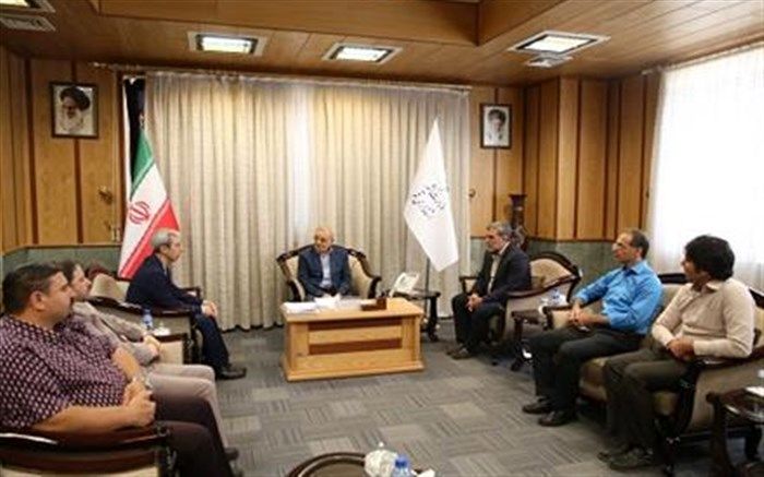 استاندار قم: فدراسیون‌ها و مسئولان ورزشی برای عمومی کردن ورزش تلاش کنند