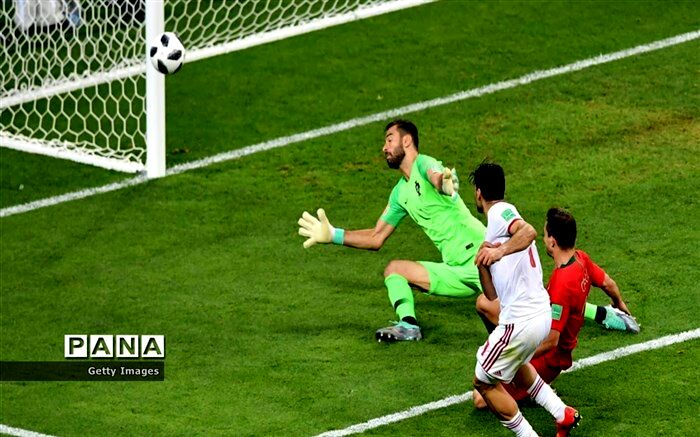 عکس دسته جمعی فوتبالیست‌های تیم ملی در راه بازگشت