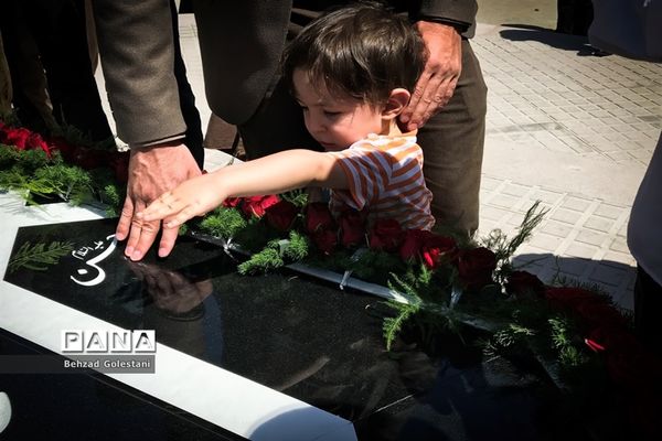 غبار روبی مزار شهدا بمناسبت هفته قوه قضاییه و گرامیداشت حجت الاسلام و المسلمین شیخ غلامرضا حسنی