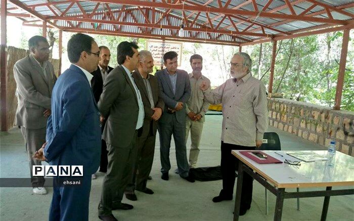 فرماندار بویراحمد و مدیر کل آموزش و پرورش از روند اجرای مسابقات استانی قرآن ،عترت و نماز دانش آموزان بازدید کردند