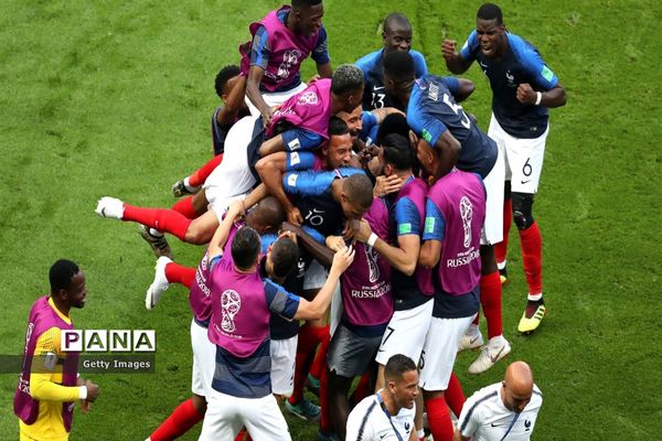 وداع تلخ مسی با جشنواره گل خروس‌ها