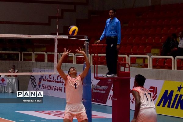 مسابقات قهرمانی والیبال نوجوانان آسیا در تبریز؛ هند- قزاقستان
