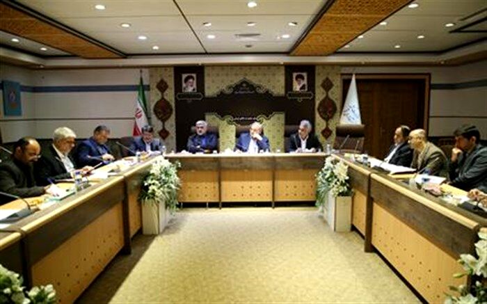 استاندار قم تاکید کرد: ضرورت نظارت جدی بر عرضه ی کالاهای اساسی