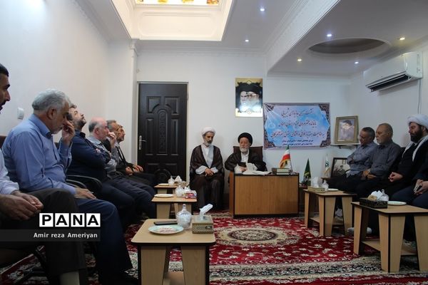 نشست صمیمی جانبازان شیمیایی با نماینده ولی فقیه در استان سمنان