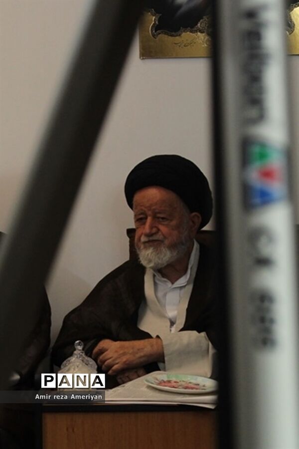 نشست صمیمی جانبازان شیمیایی با نماینده ولی فقیه در استان سمنان