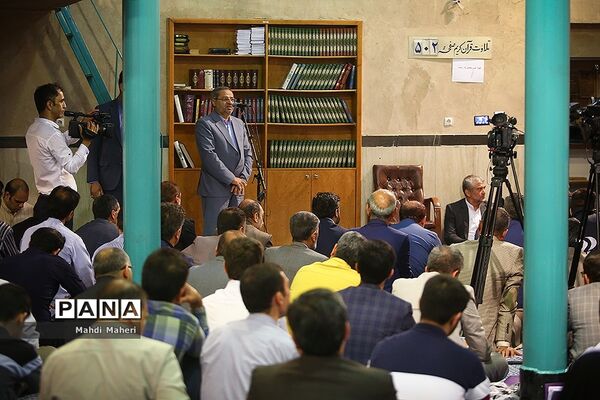 دیدار برگزیدگان کنگره ملی پرسش مهر18 با سید حسن خمینی