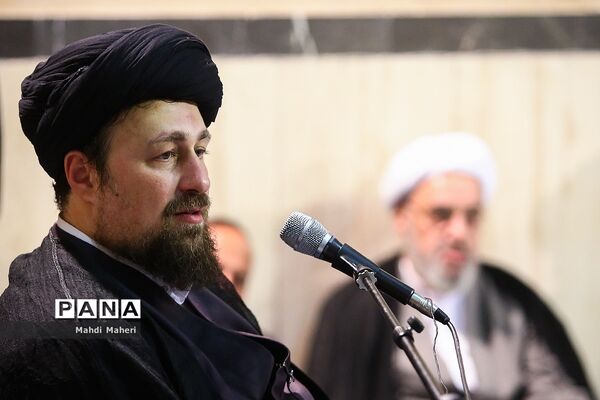 دیدار برگزیدگان کنگره ملی پرسش مهر18 با سید حسن خمینی