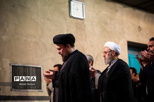 دیدار برگزیدگان کنگره ملی پرسش مهر18 با سید حسن خمینی