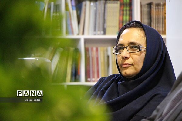 کتاب«من یک بازیگرم» با حضور پرویزپرستویی در یزد رونمایی و امضا شد