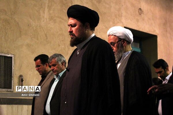دیدار برگزیدگان کنگره ملی پرسش مهرهجدهم با سید حسن خمینی