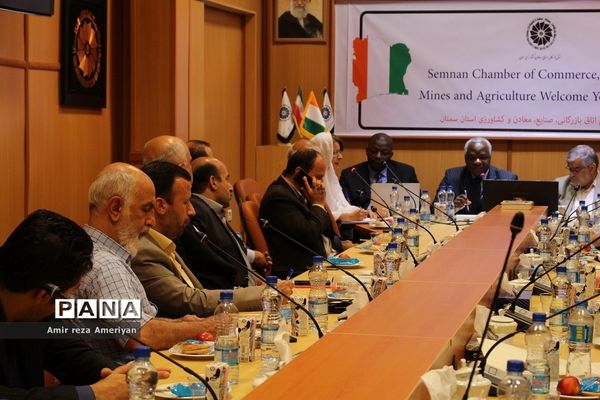 نشست کاردار سفارت کشور ساحل‌عاج در جمهوری اسلامی ایران با فعالان اقتصادی سمنان در اتاق بازرگانی