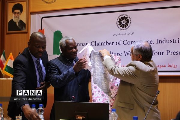 نشست کاردار سفارت کشور ساحل‌عاج در جمهوری اسلامی ایران با فعالان اقتصادی سمنان در اتاق بازرگانی