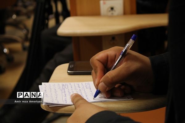 نشست کاردار سفارت کشور ساحل‌عاج در جمهوری اسلامی ایران با فعالان اقتصادی سمنان در اتاق بازرگانی