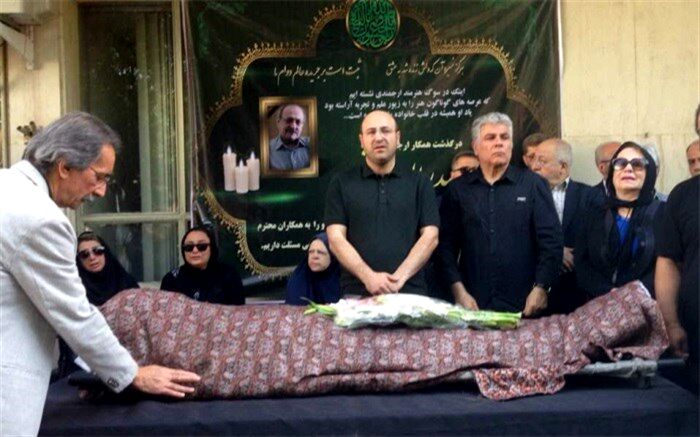 پیکر شجرالدین صدره در میان همکارانش تشییع شد