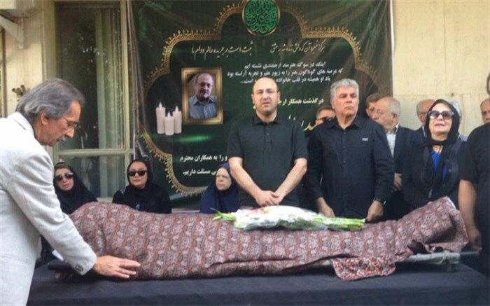 پیکر شجرالدین صدره در میان همکارانش تشییع شد