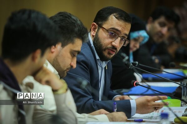 جلسه هیأت امنای سازمان دانش آموزی با حضور وزیر آموزش و پرورش
