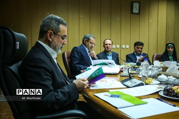 جلسه هیأت امنای سازمان دانش آموزی با حضور وزیر آموزش و پرورش