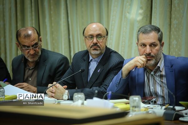جلسه هیأت امنای سازمان دانش آموزی با حضور وزیر آموزش و پرورش