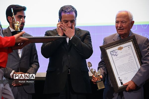 نهمین جشنواره تجلیل و تکریم از کارآفرینان و مدیران اشتغالزای کشور