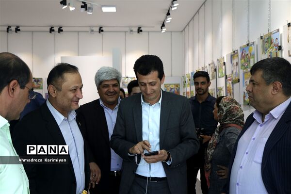 افتتاحیه نمایشگاه  مبارزه با مواد مخدر و رفتارهای پرخطر