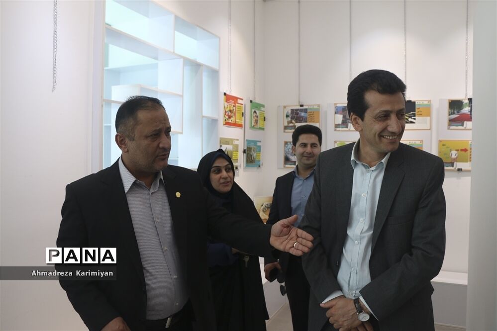 افتتاحیه نمایشگاه  مبارزه با مواد مخدر و رفتارهای پرخطر
