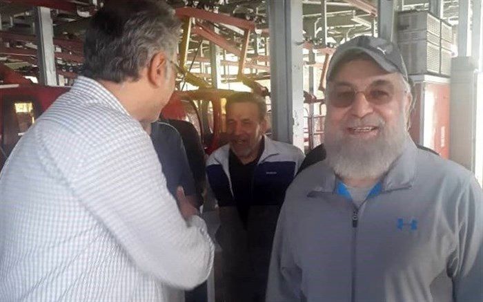 توضیحات واعظی درباره عکس روحانی در توچال