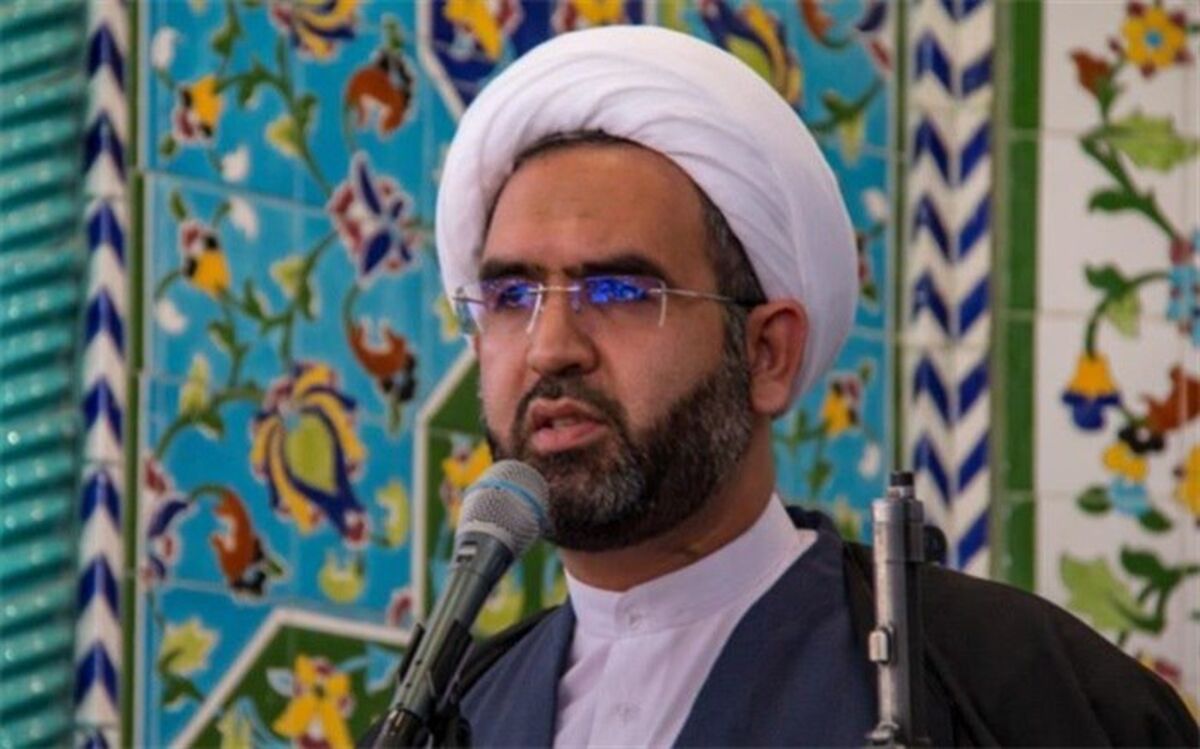 امام جمعه مهریز: پاسگاه شهید مدنی  مهریز بنا به درخواست مردم  باید منتقل شود