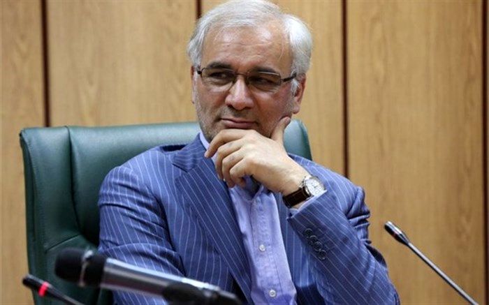 معاون اجتماعی وزارت بهداشت:۹۷ درصد داروی موردنیاز کشور در داخل تولید می‌شود