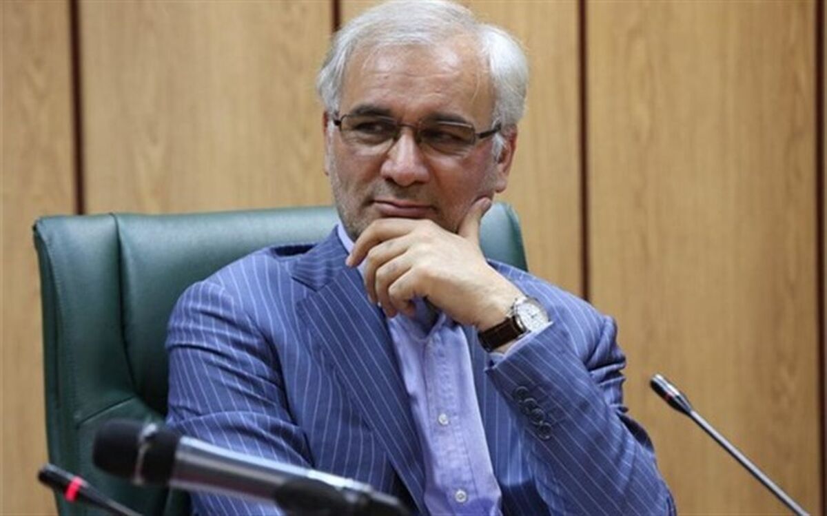 معاون اجتماعی وزارت بهداشت:۹۷ درصد داروی موردنیاز کشور در داخل تولید می‌شود
