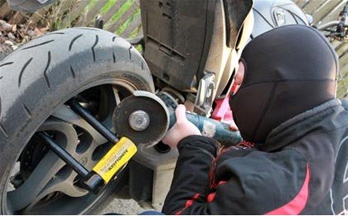 سارقان موتورسیکلت های خارجی در تکاب به دام پلیس افتادند