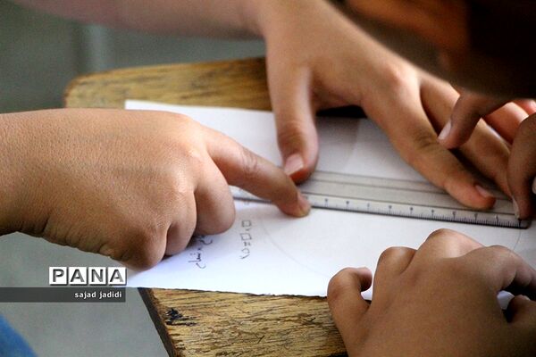 رقابت برگزیدگان مسابقات دانش‌آموزی تورنی تیم  ریاضی یزد