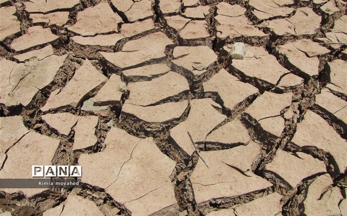 فرمانداران مساله آب را باید به عنوان یکی از کارهای اساسی خود در نظر بگیرند