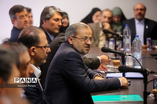 مراسم تکریم و معارفه معاونان پشتیبانی و تامین منابع پیشین و جدید سازمان دانش‌آموزی