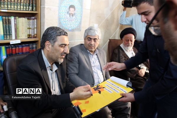 دیدار مدیران استان با نماینده ولی فقیه در استان سمنان