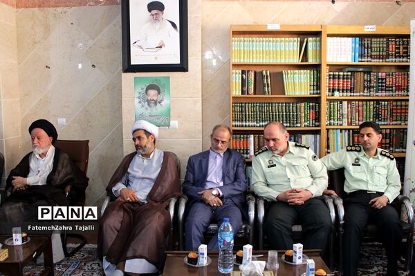 دیدار مدیران استان با نماینده ولی فقیه در استان سمنان