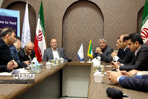 دیدار رئیس بنیاد جهانی انرژی با مسئولان شهرداری یزد