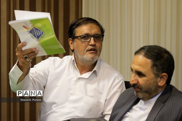 نشست هم‌اندیشی مسئولان سازمان دانش‌آموزی و جمعی از نمایندگان مجلس