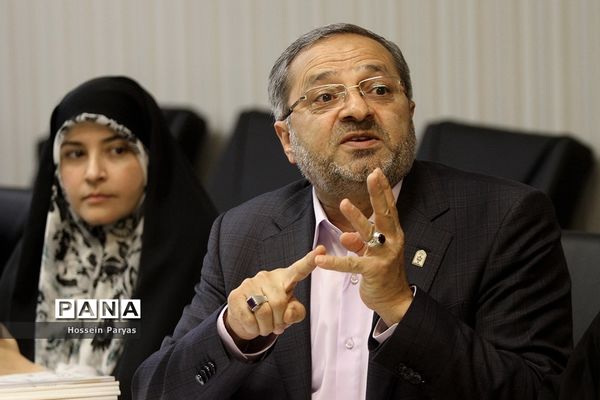 نشست هم‌اندیشی مسئولان سازمان دانش‌آموزی و جمعی از نمایندگان مجلس