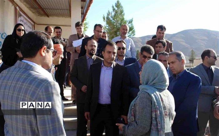 بازدید معاون هماهنگی امور عمرانی استانداری از پروژه های مسکن مهر گلستان شهر بجنورد