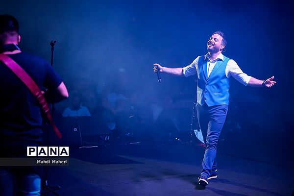 کنسرت بابک جهانبخش