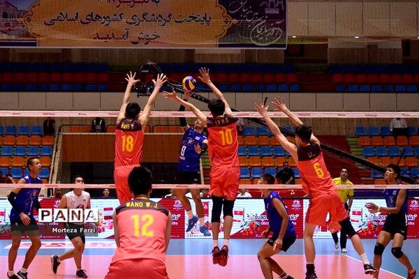 رقابت های قهرمانی والیبال نوجوانان آسیا در تبریز؛چین- تایلند