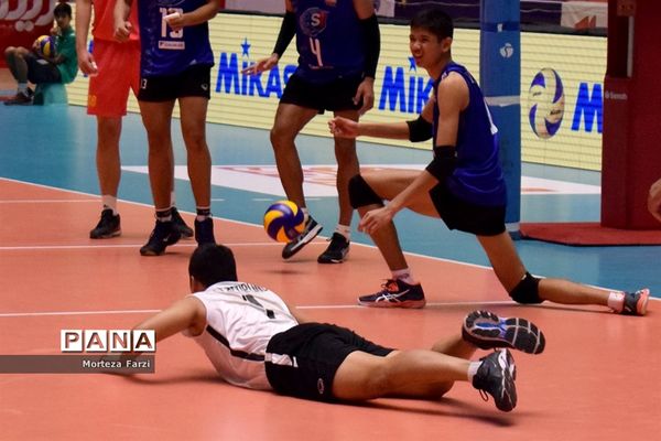 رقابت های قهرمانی والیبال نوجوانان آسیا در تبریز؛چین- تایلند