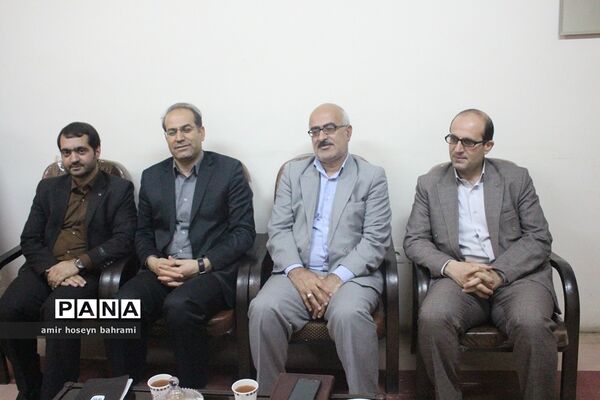 دیدار مدیرکل آموزش و پرورش همدان با رئیس سازمان دانش آموزی استان همدان