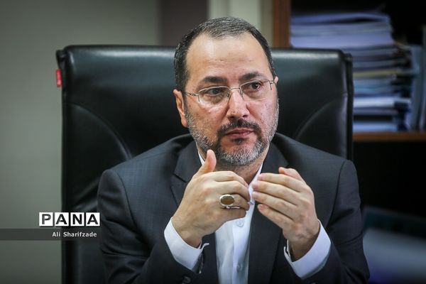 نشست خبری معاون وزیر کشور درباره آسیب های اجتماعی